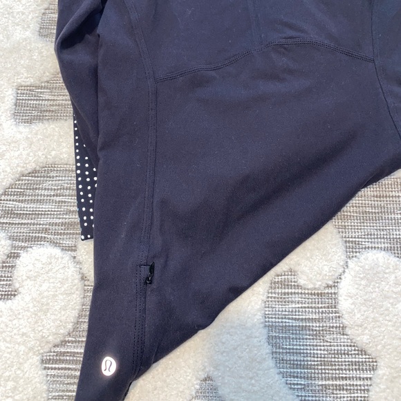 Lululemon Like New Size 10 Running LS. Check out all my Lulu. Bundle and save! - Picture 3 of 3